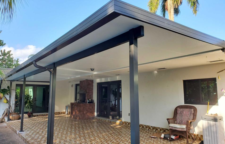 Aluminum terrace with 3-blade fan