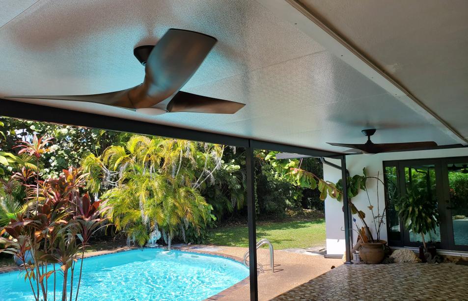Aluminum terrace with 3-blade fan