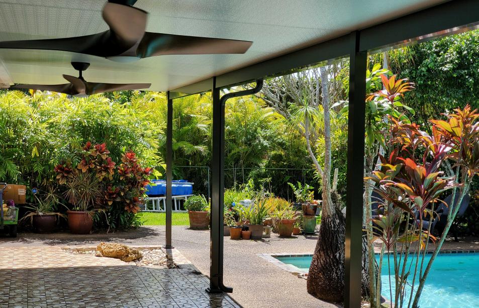 Aluminum terrace with 3-blade fan