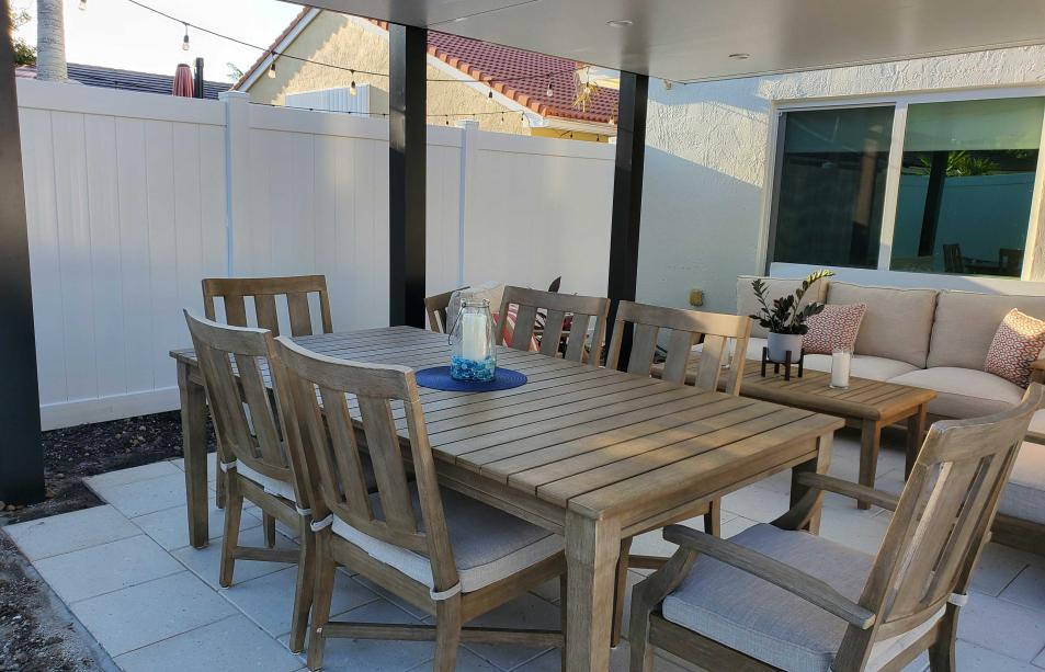 Aluminum pergola with 6 pillars and LED lights