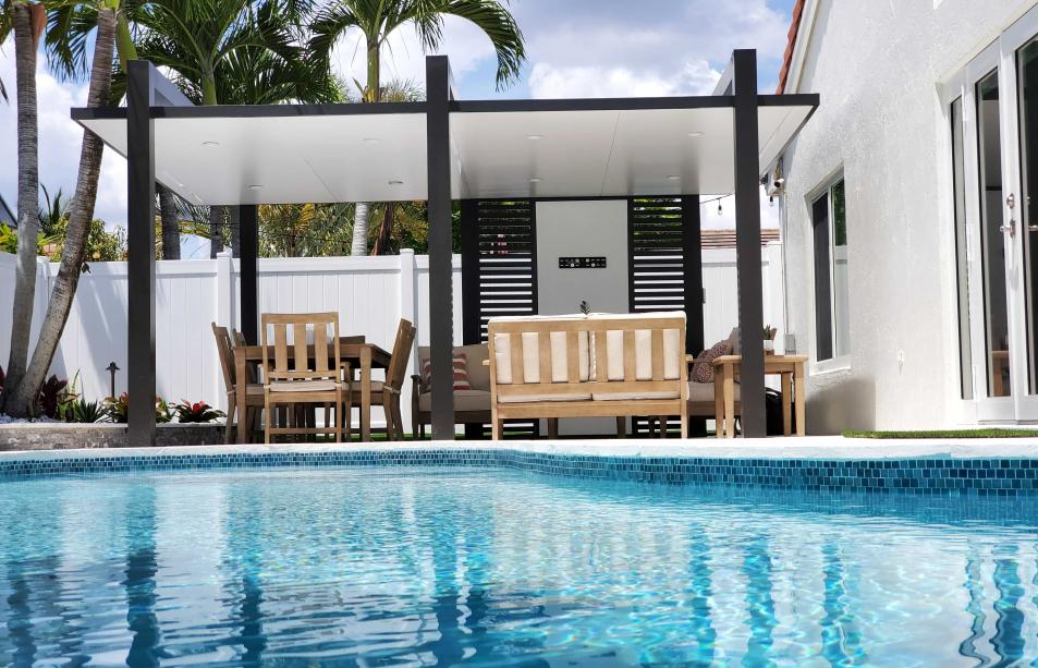 Aluminum pergola with 6 pillars and LED lights