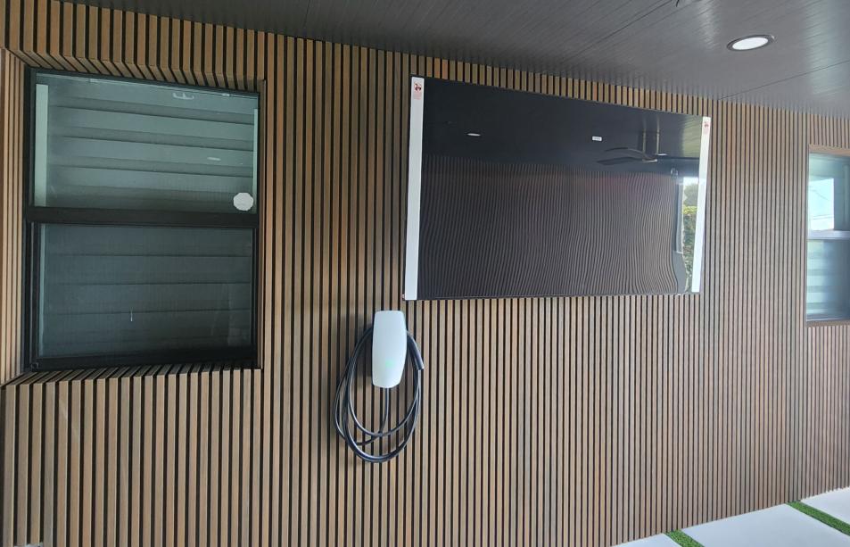 Aluminum terrace with imitation wood walls and LED lighting system
